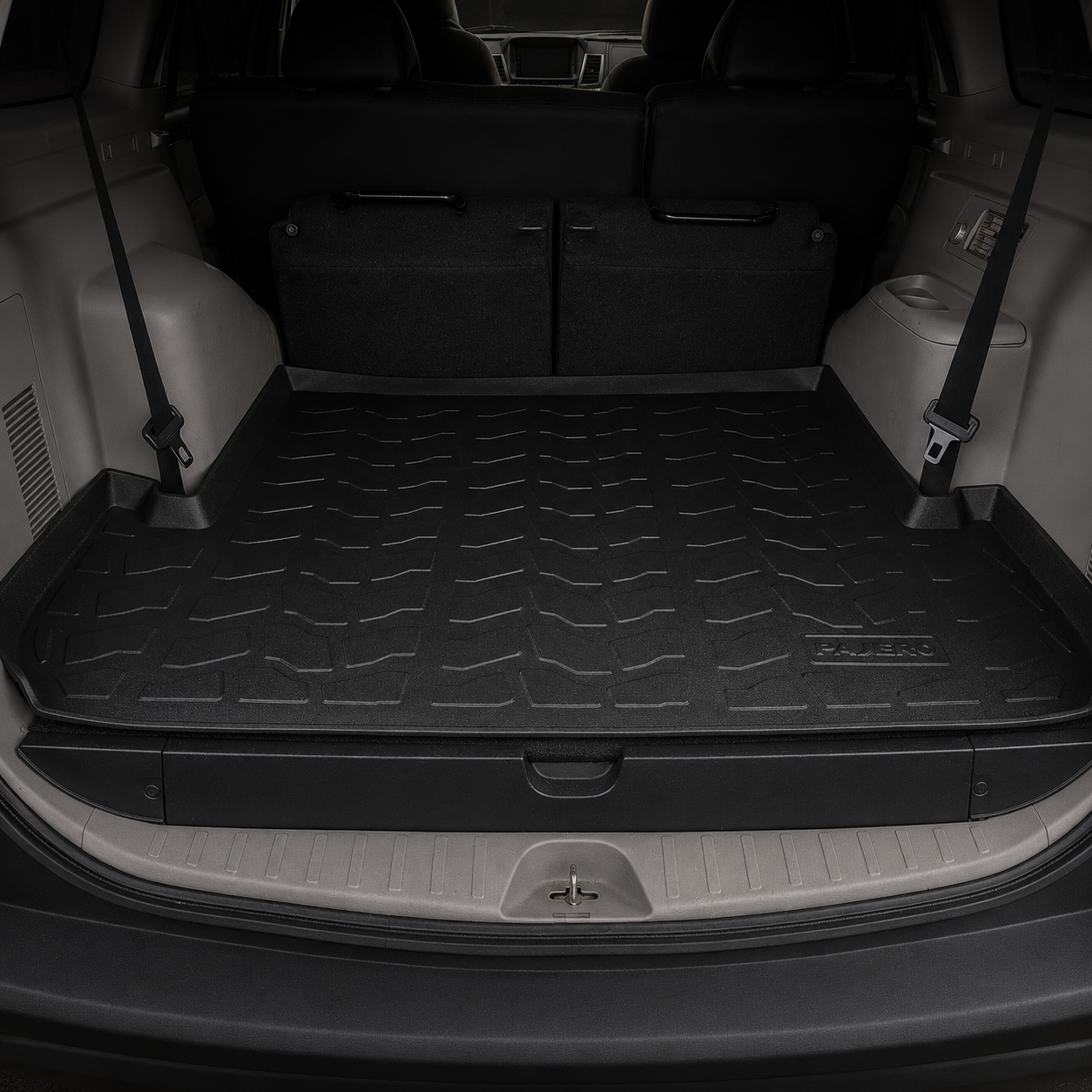 Alfombra Mitsubishi Montero Sport 2011+ Cajuela AF