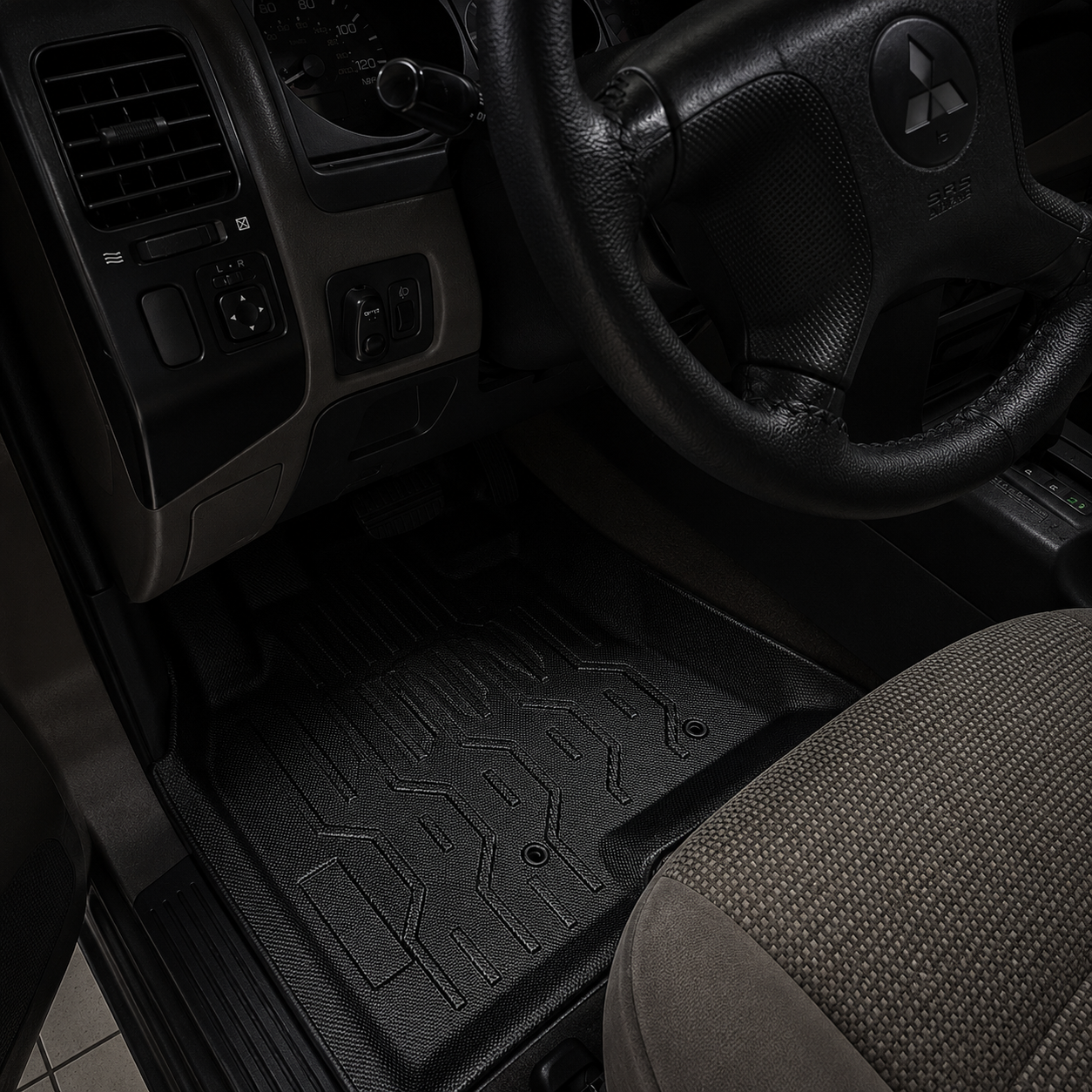 Alfombra Mitsubishi Montero Pajero/Wagon 2000-2021 Pasajeros AF